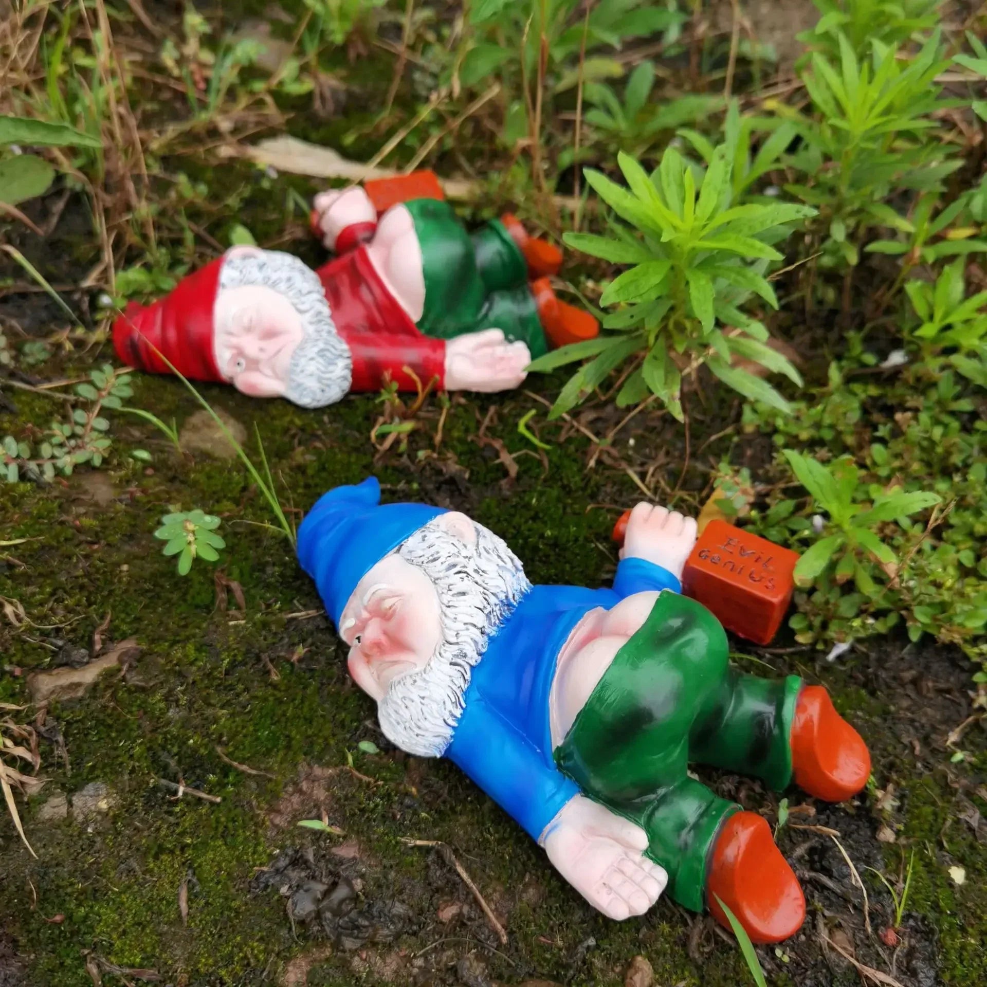 Talaria - Hilarious Drunken Garden Gnome Made of Weatherproof Resin for Indoor and Outdoor Use