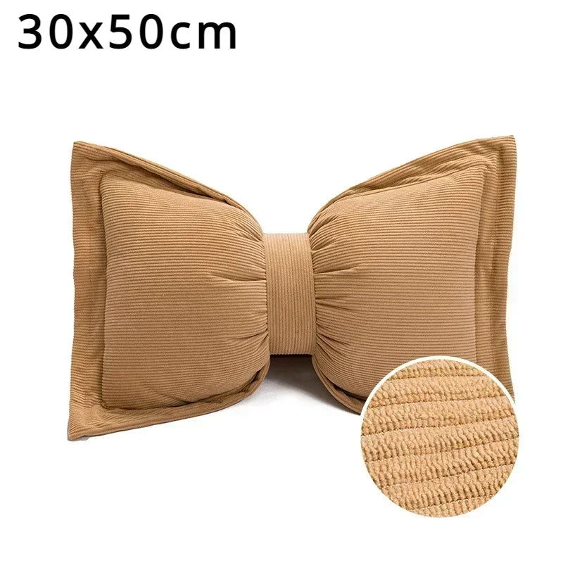 Celestine – Knitted Decorative Pillow With Pom-Poms
