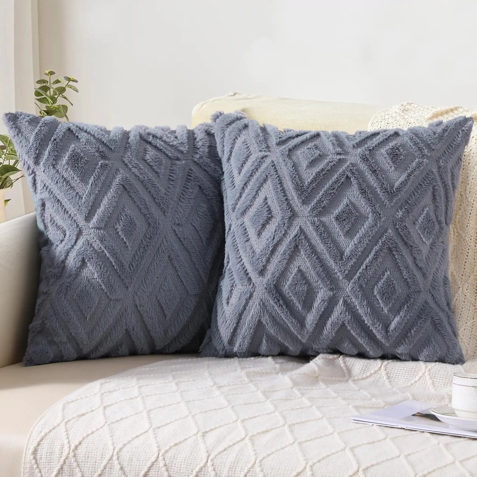 Elarina - Christmas Throw Pillow Decorative Cushion Set of 2