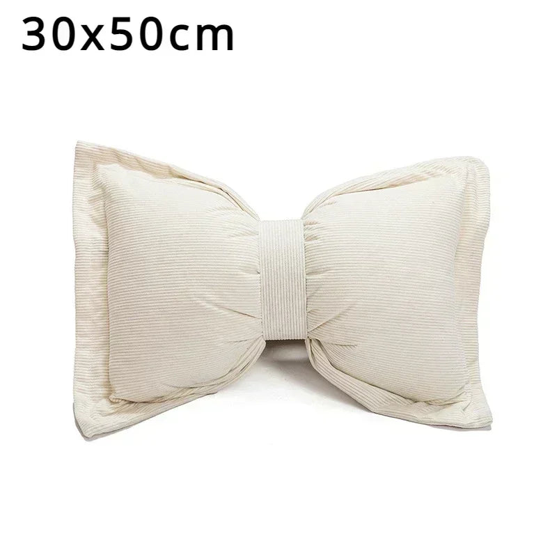 Celestine – Knitted Decorative Pillow With Pom-Poms