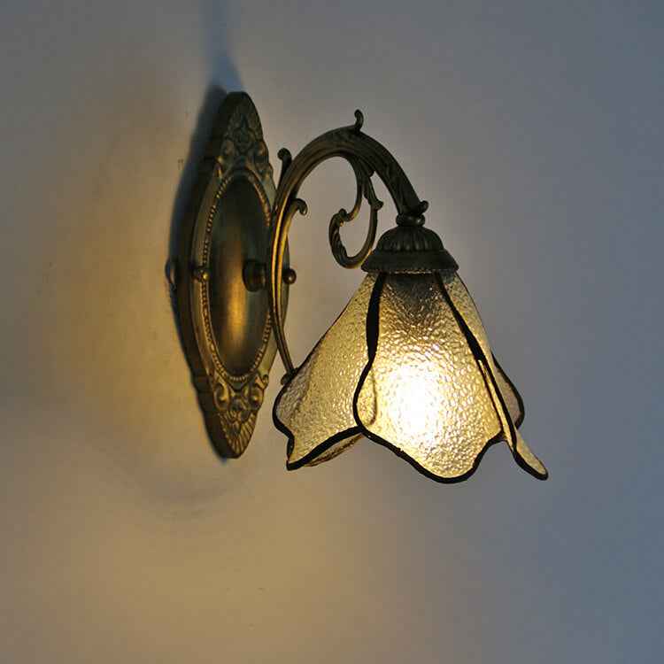 Classic Tiffany Petals Stained Glass Wall Sconce Lamp with Single Light