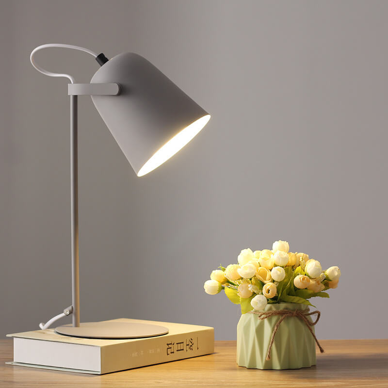 Nordic Macaron-Inspired Creative Iron Bucket 1-Light Table Lamp