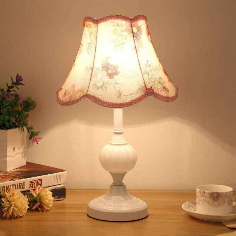 Vintage Nordic Floral Glass Table Lamp with Single Light