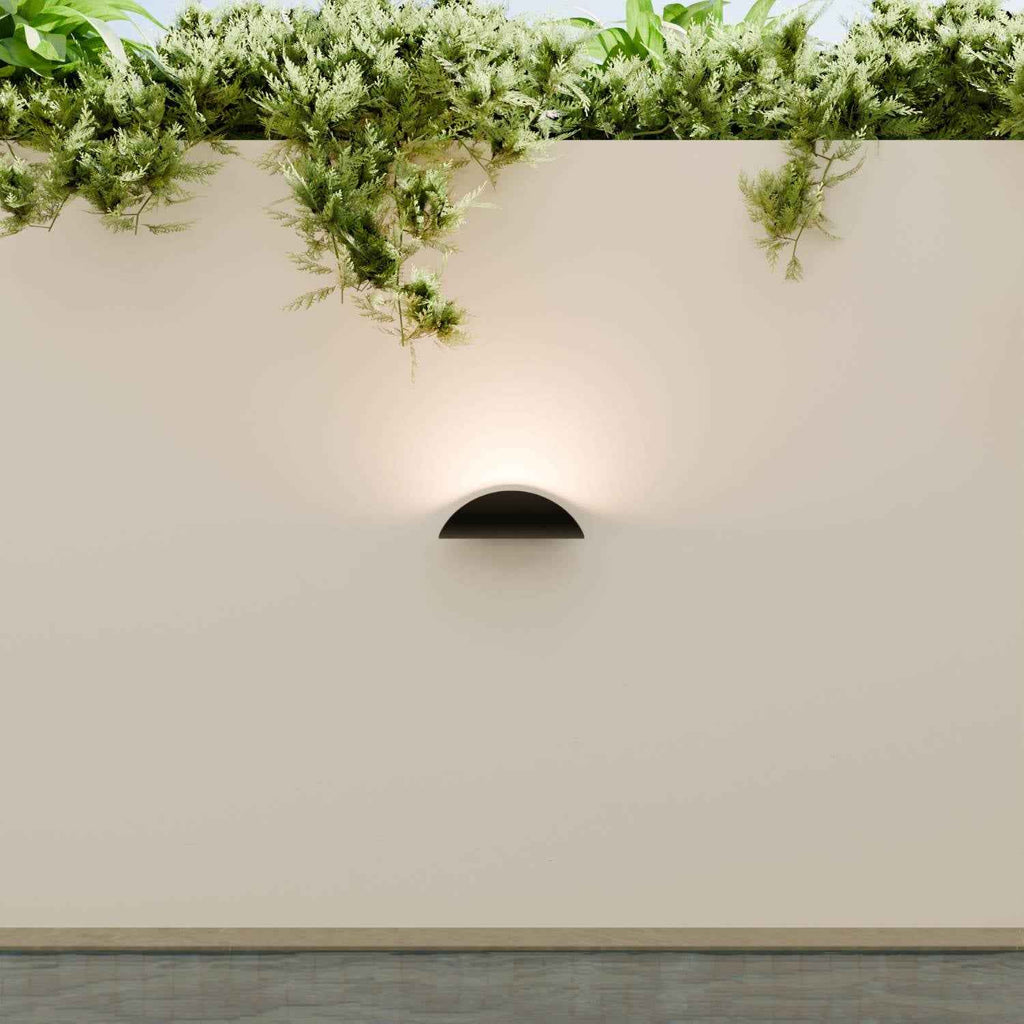 Vela Wall Light | 2700K Warm Glow, IP54 Rated