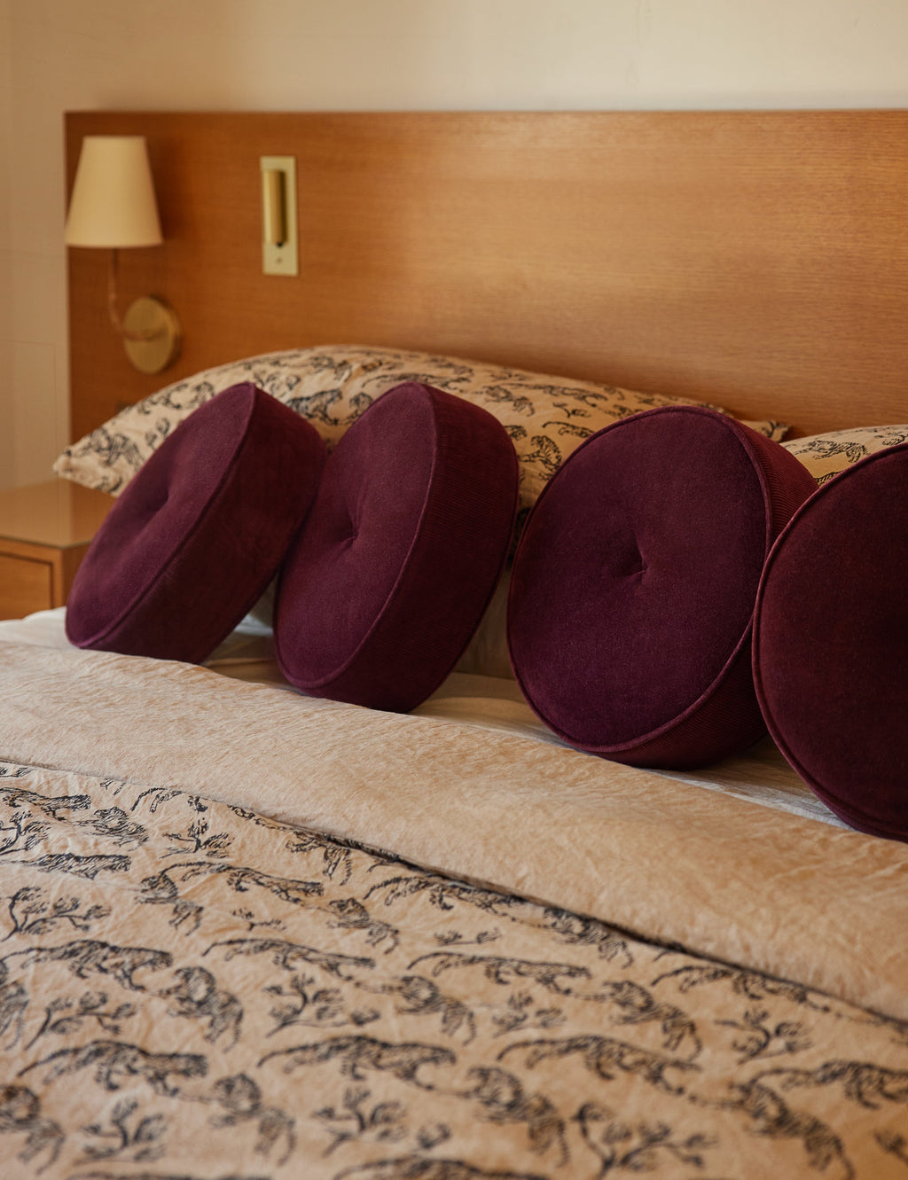 Bela Velvet Disc Pillow | Piped Edges, Ribbed Siding