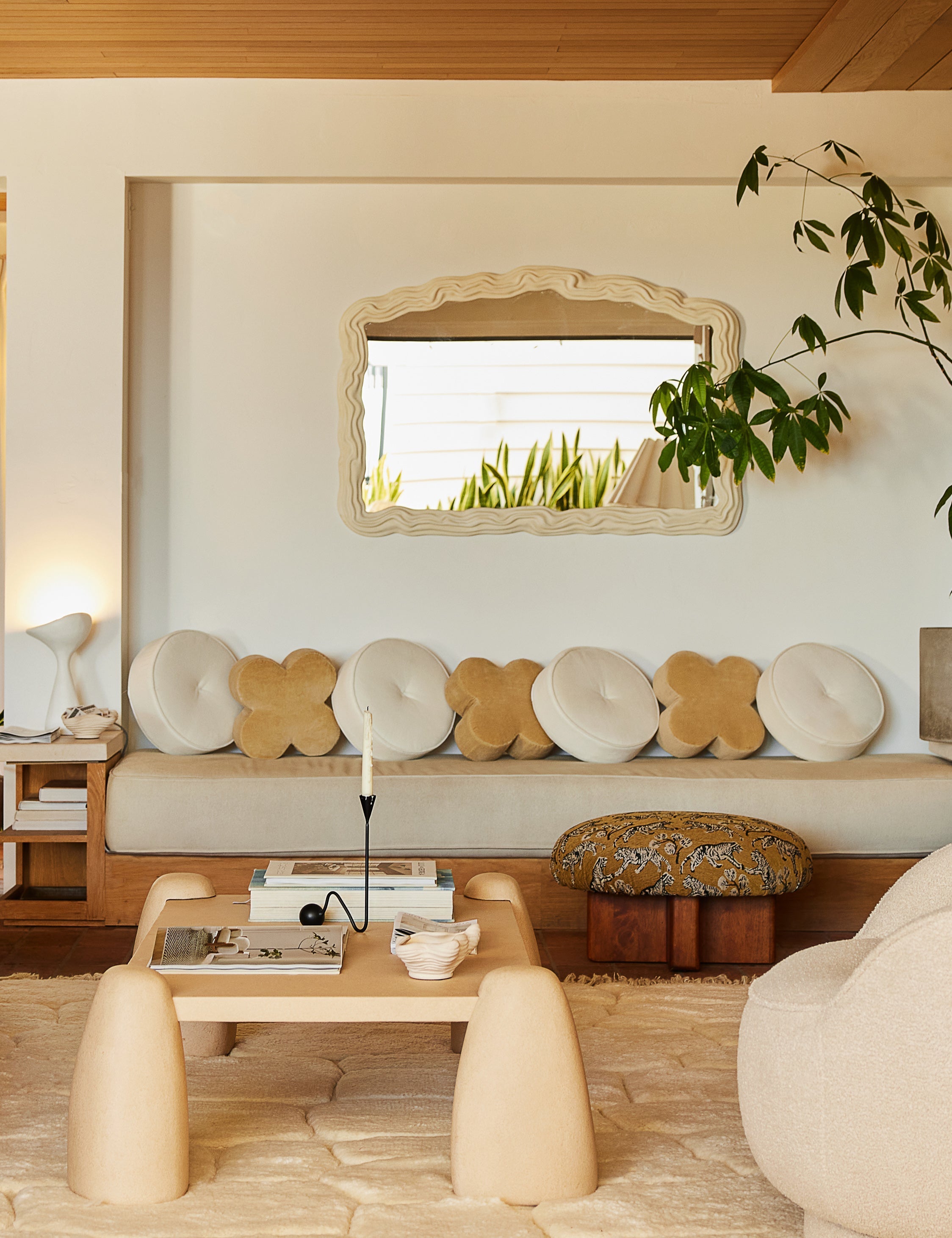 Bela Velvet Disc Pillow | Piped Edges, Ribbed Siding