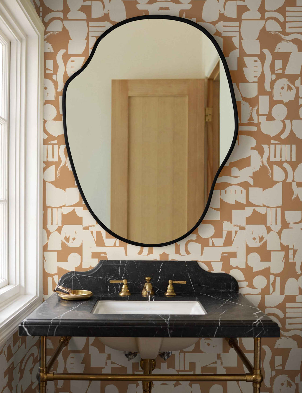 Palo Puddle Mirror | Slim Frame, Organic Shape