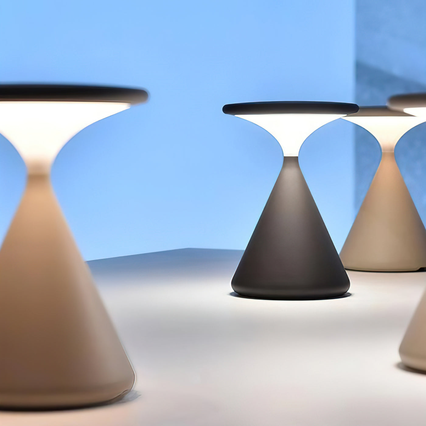 Nero Outdoor Lamp | IP54 Waterproof, Touch-Dimmer