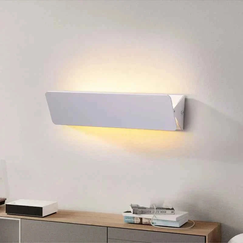 Belo LED Wall Lamp | Minimalist Aluminium Design, Energy Efficient