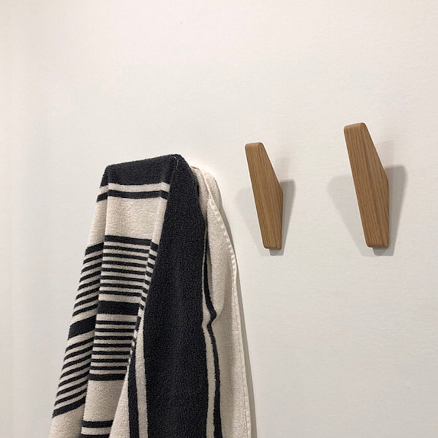Bela Wandhaken Set van 2 | Handgemaakt Hout, Duurzaam