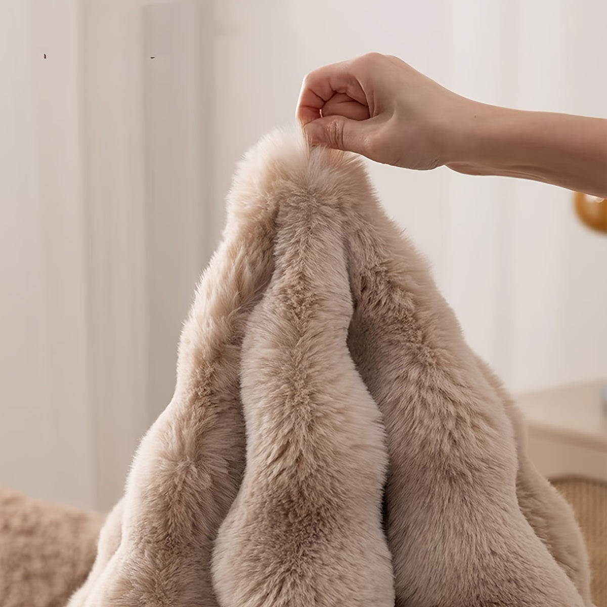 SerenaLuxe: Round Fluffy Soft Carpet – Decorative for Living Room & Bedroom