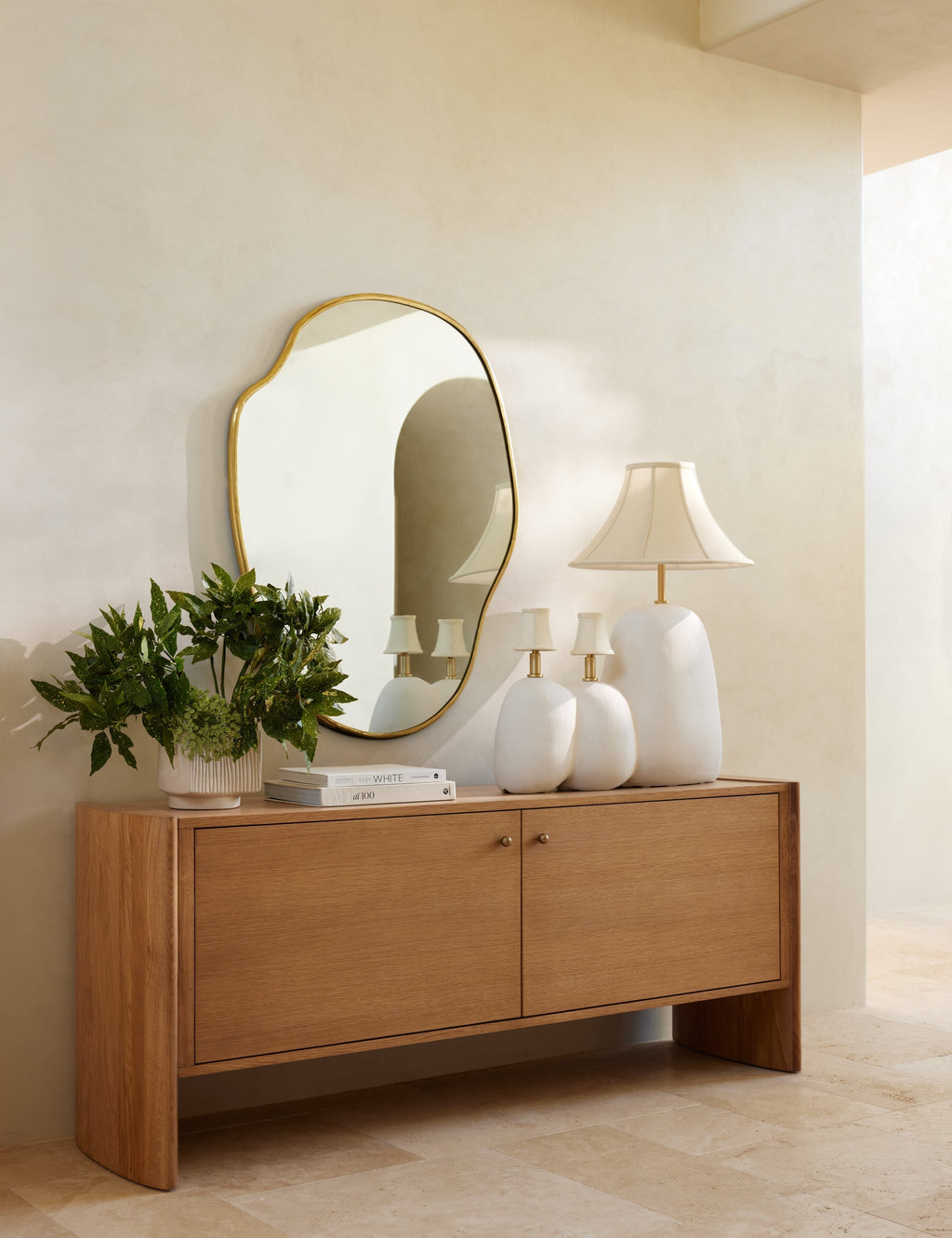 Pivo Puddle Mirror | Slim Frame, Organic Shape