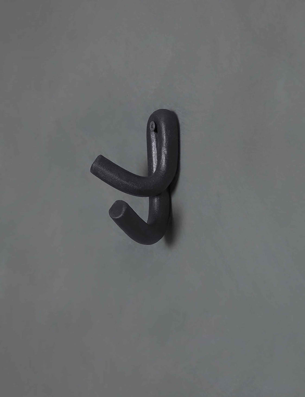 Luna Ceramic Wall Hook | Playful Crisscross Design