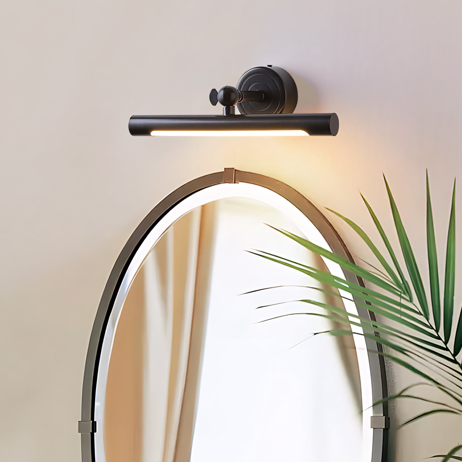 Pivoting LED Picture Light, Frosted Acrylic Diffuser