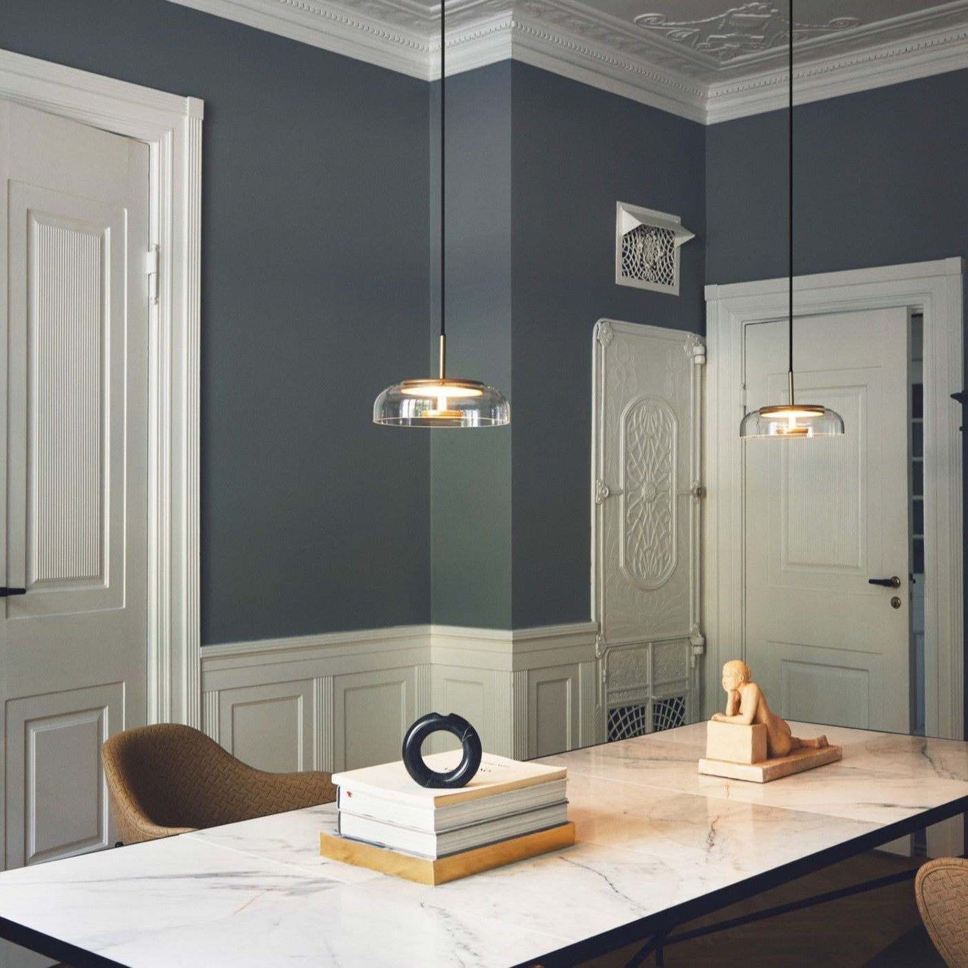 Solara: Pendant Light made of Brass & Glass with Integrated LED – for Dining Room & Living Room