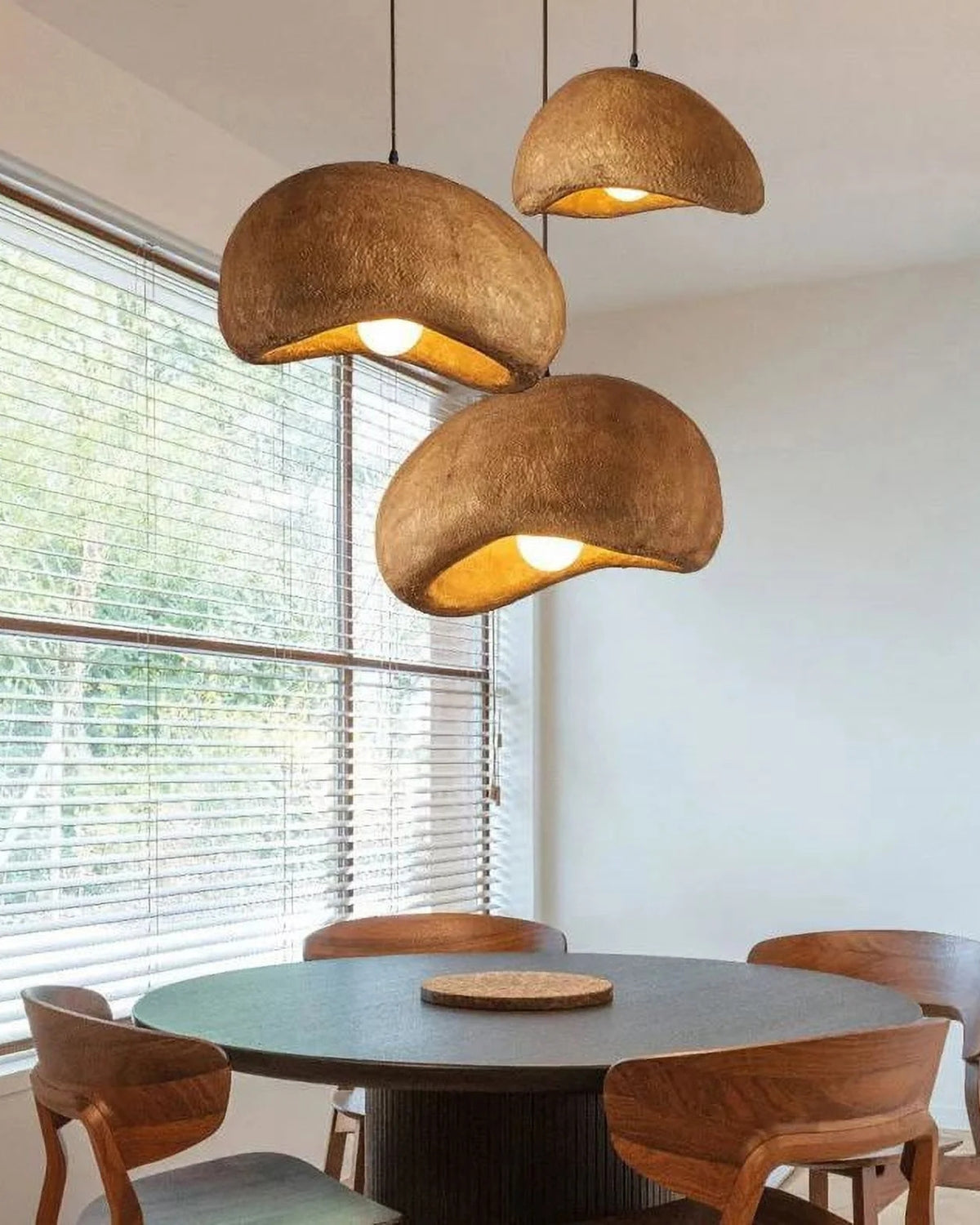 SoléaForma: Round Pendant Light in Natural Structure Look with Warm White Light – for Dining Room & Living Space