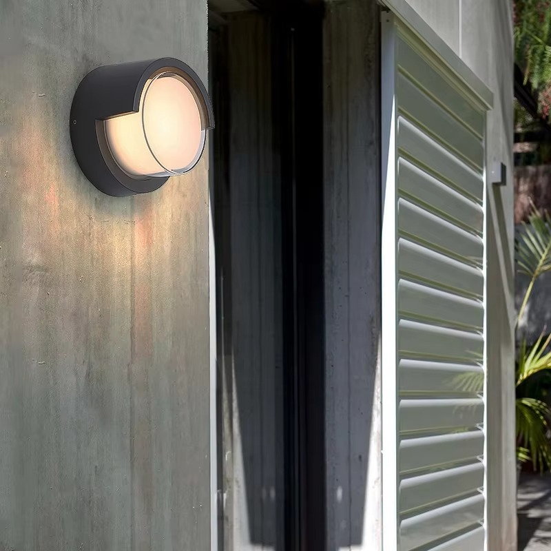 Solvion: LED Outdoor Wall Light with Sensor – Modern Design for Garden & Entrance Area