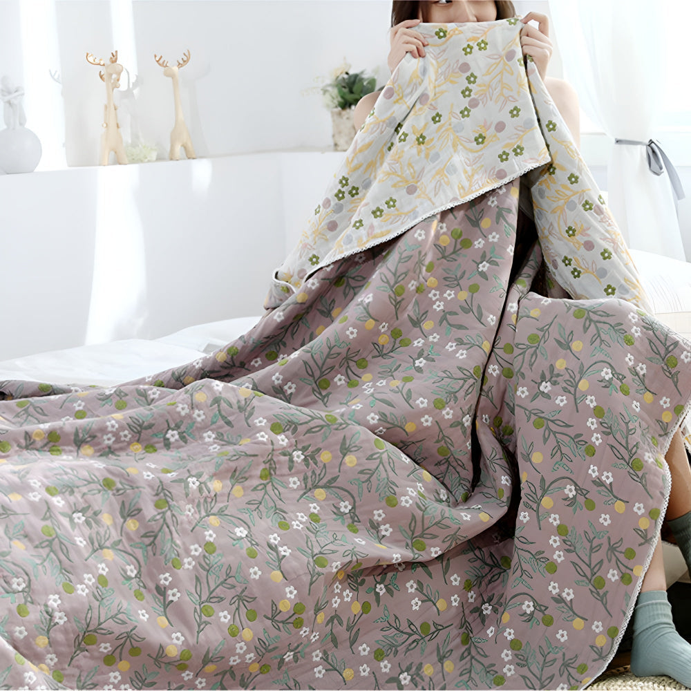 SummerLeaf: Cotton blankets made of four-layer gauze with floral & leaf print – for bedroom & sofa