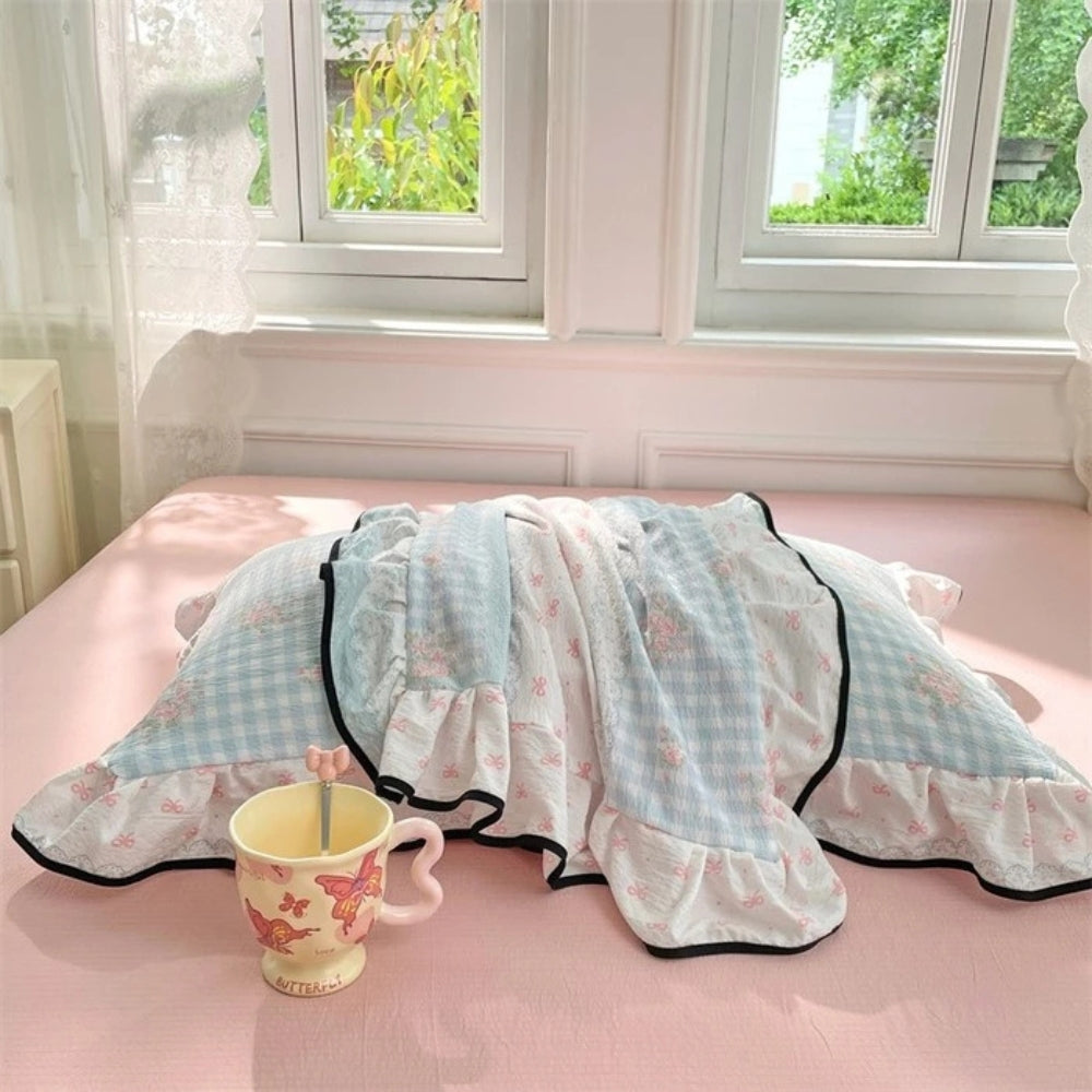 LaceDream: Pillowcase with Ruffles & Lace – Romantic & Decorative for Bedroom (Set of 2)