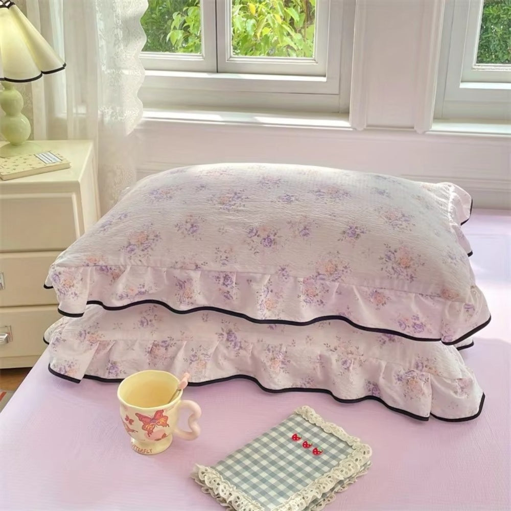 LaceDream: Pillowcase with Ruffles & Lace – Romantic & Decorative for Bedroom (Set of 2)