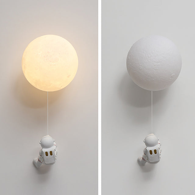 StellaNova: Astronaut LED Wall Light – Creative Lighting for Children's Rooms & Living Rooms