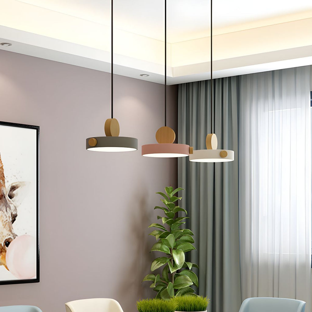 StrahlBunt: Modern Wooden Pendant Light LED Colorful – Stylish & Functional for Living Room & Dining Area