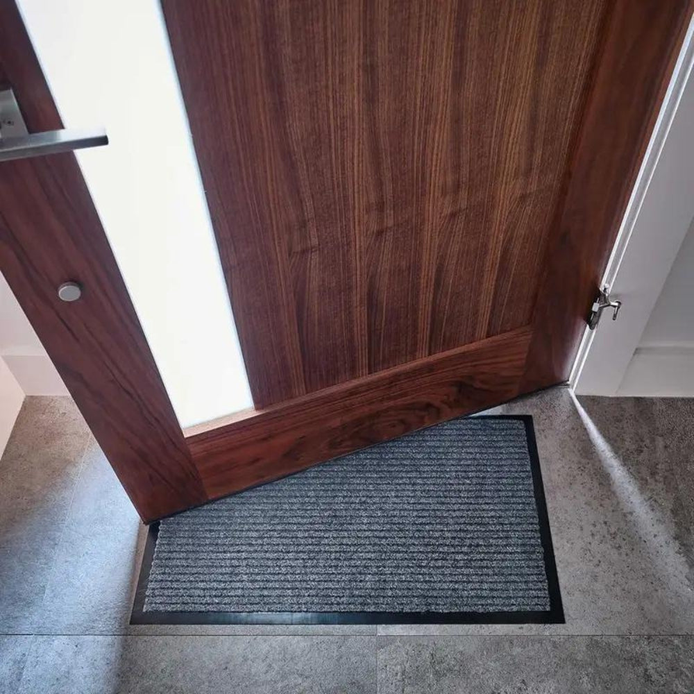StripesStrong: durable doormat – non-slip, washable & classic striped design for entryways & kitchens