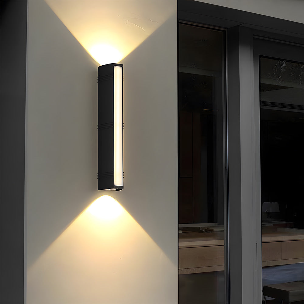 Aequr Outdoor Wall Lamp | Modern Aluminium, IP54 Weatherproof