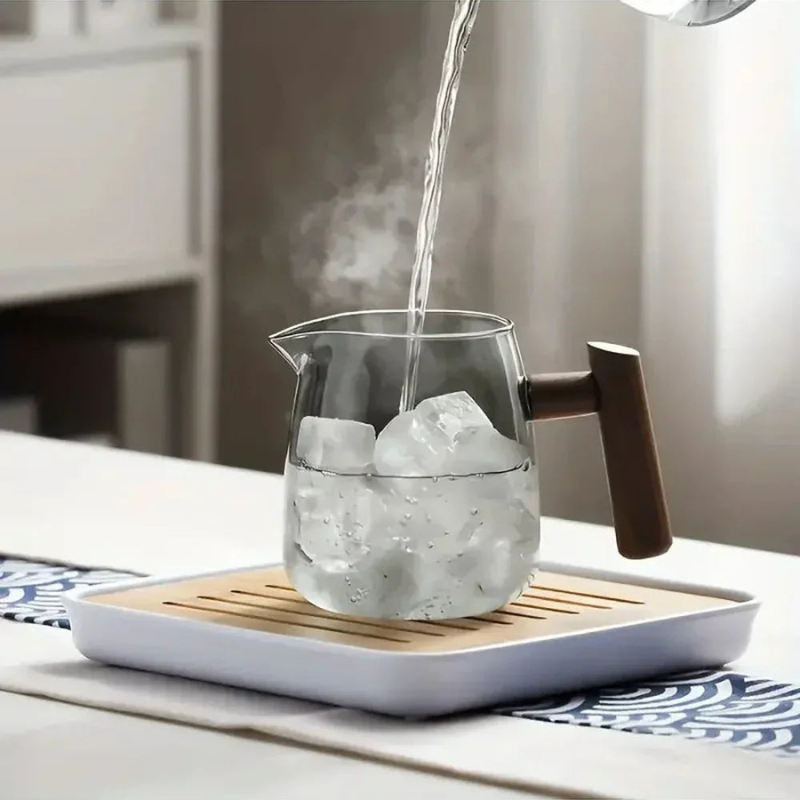 Teapot Glass 600 ml Wooden Handle Transparent Body, Elegant Design