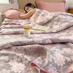 Dreamy Daydreams: Cotton blankets made from cotton gauze with a rustic floral print & soft texture – for sofa & lounge
