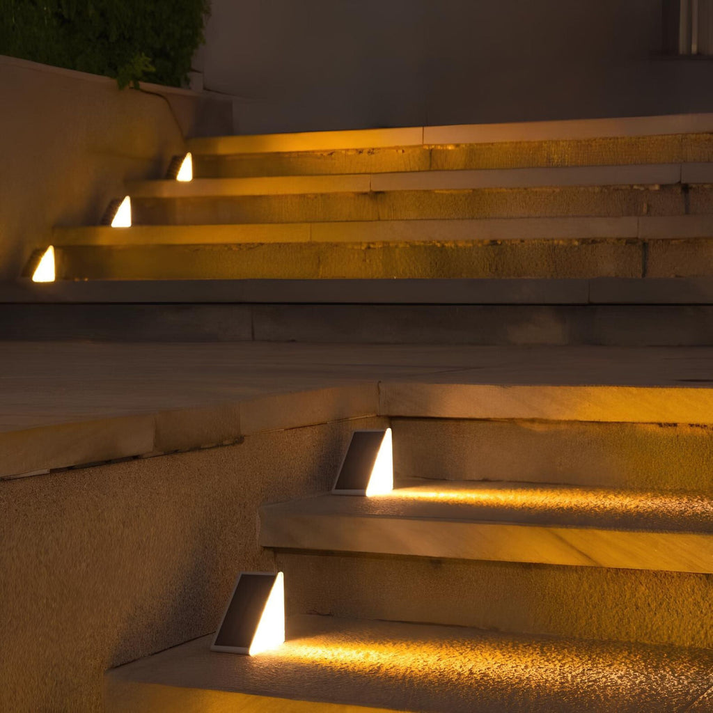 Solvina – Solar LED Trap Lamps for Garden