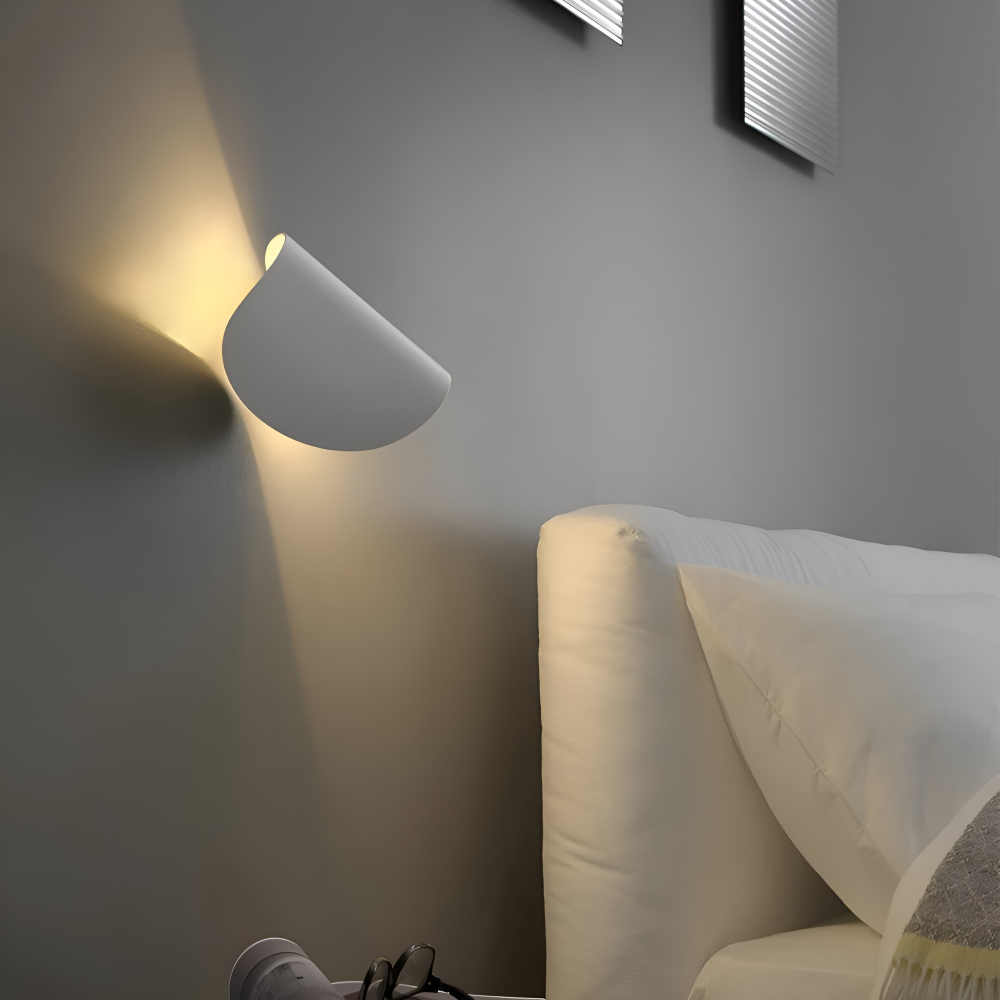 VarioBeam: Rotatable Metal Wall Light – Stylish LED Wall Lamp for Bedrooms & Living Rooms