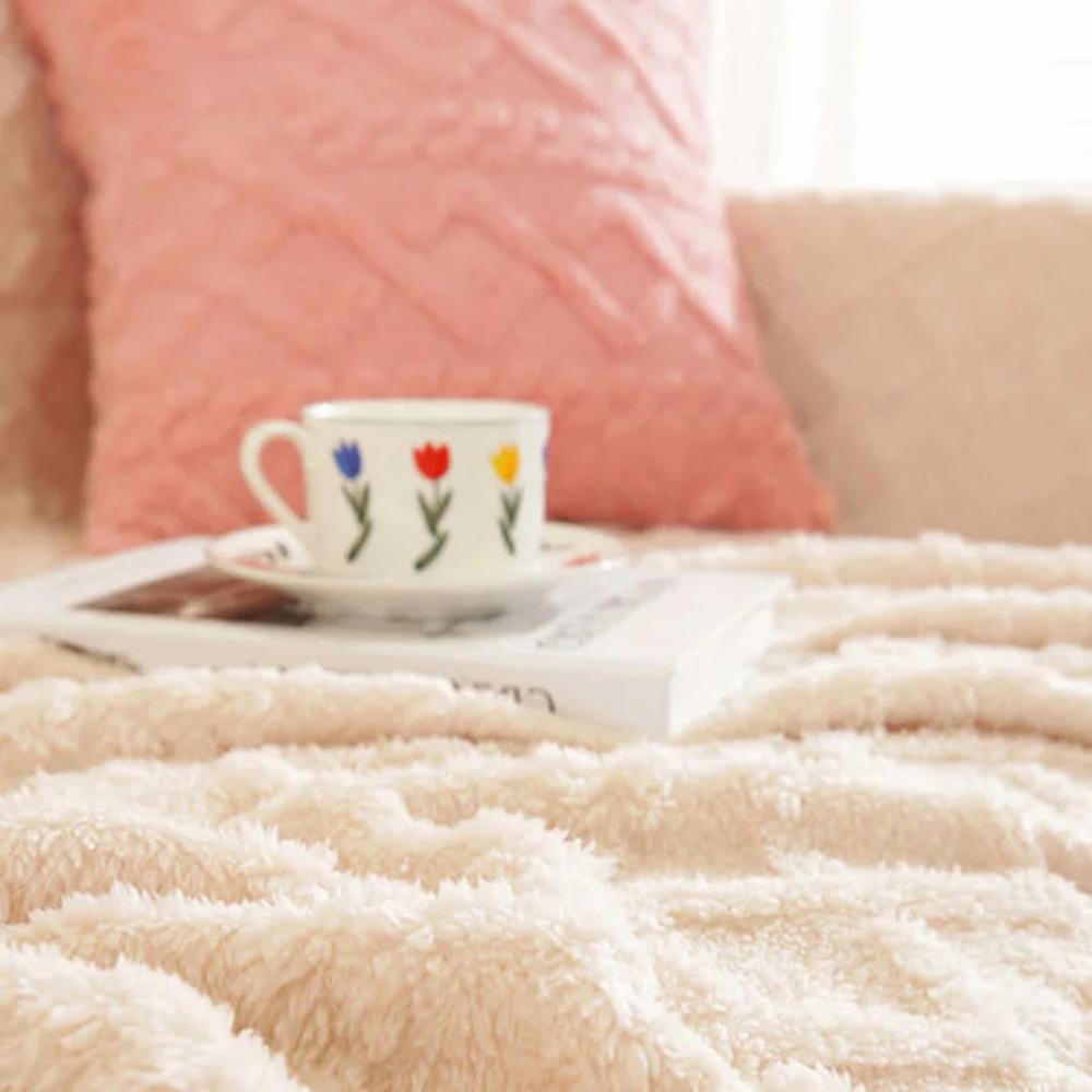 VeloursNest: Sofa Cover Made of Luxurious Cashmere with Sherpa Look & Jacquard Design – for Couch & Lounge