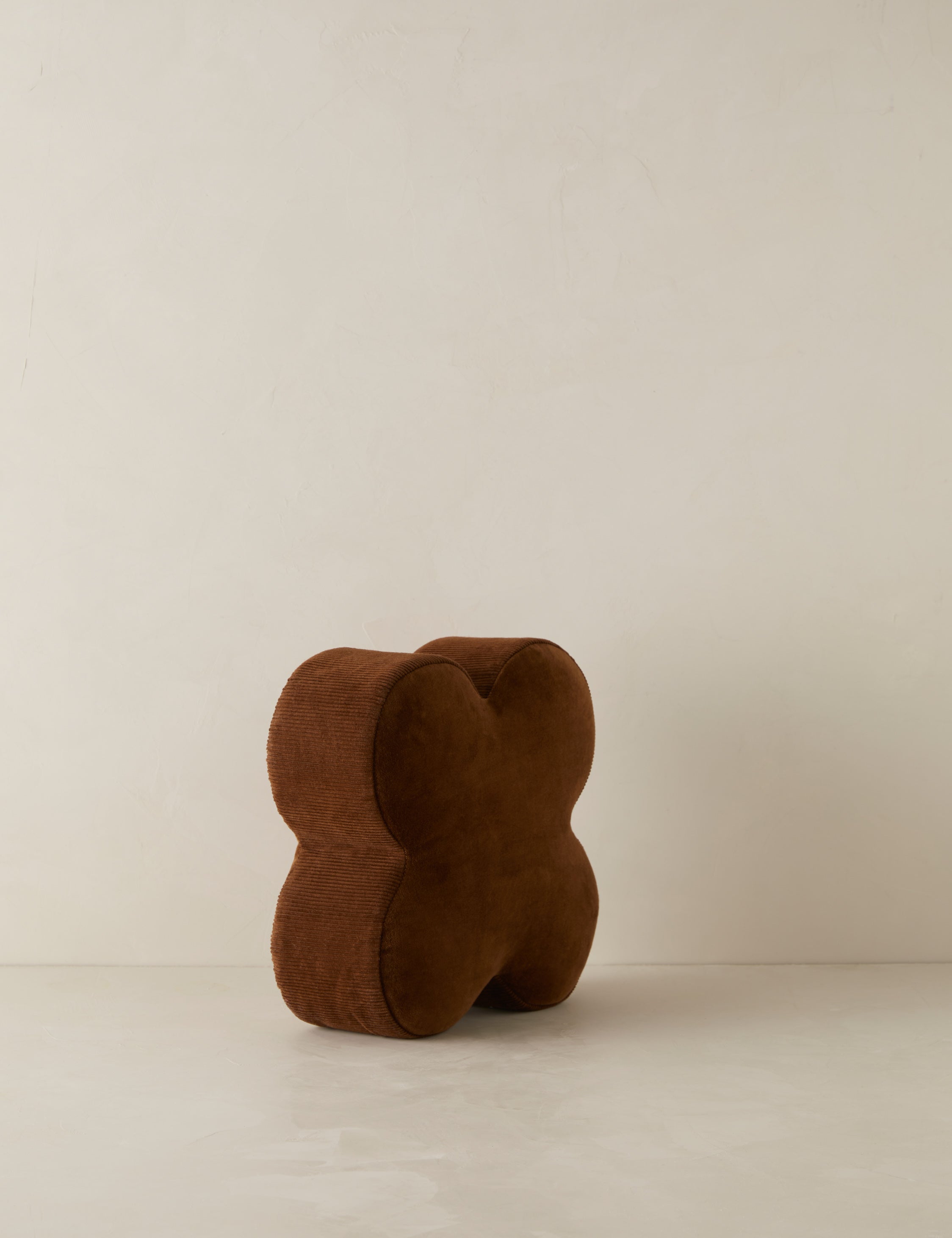Luxe Clover Pillow | Soft Velvet, Playful Shape