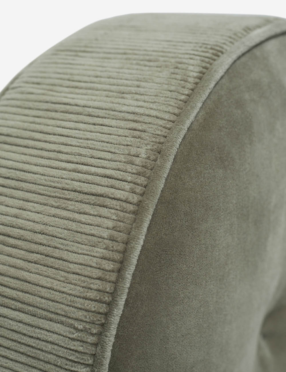 Bela Velvet Disc Pillow | Piped Edges, Ribbed Siding