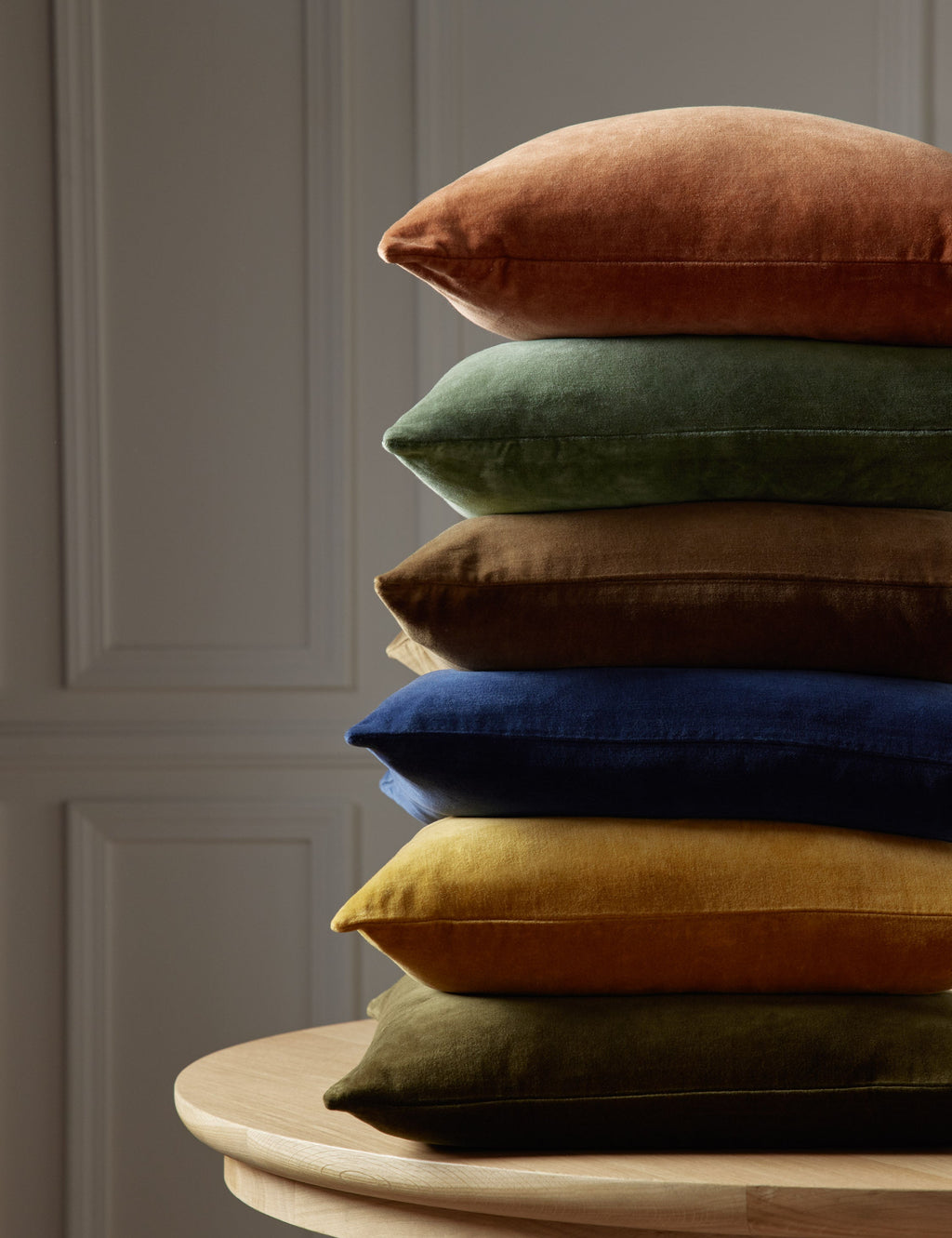 Bela Velvet Pillow | Luxurious Texture, Elegant Finish