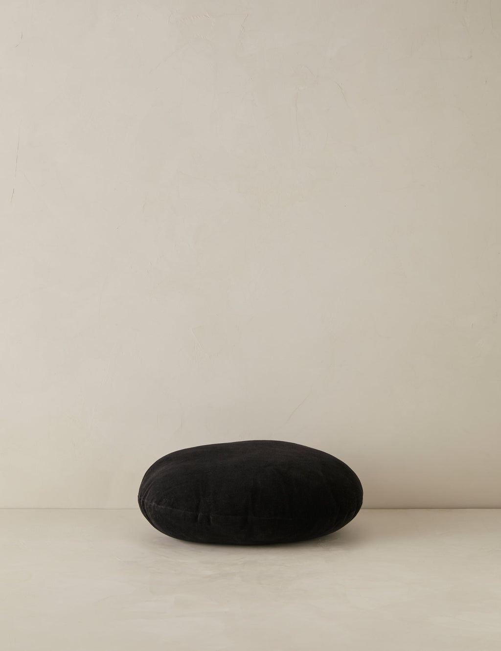 Vela Round Pillow | Luxe Velvet, Soft Sheen