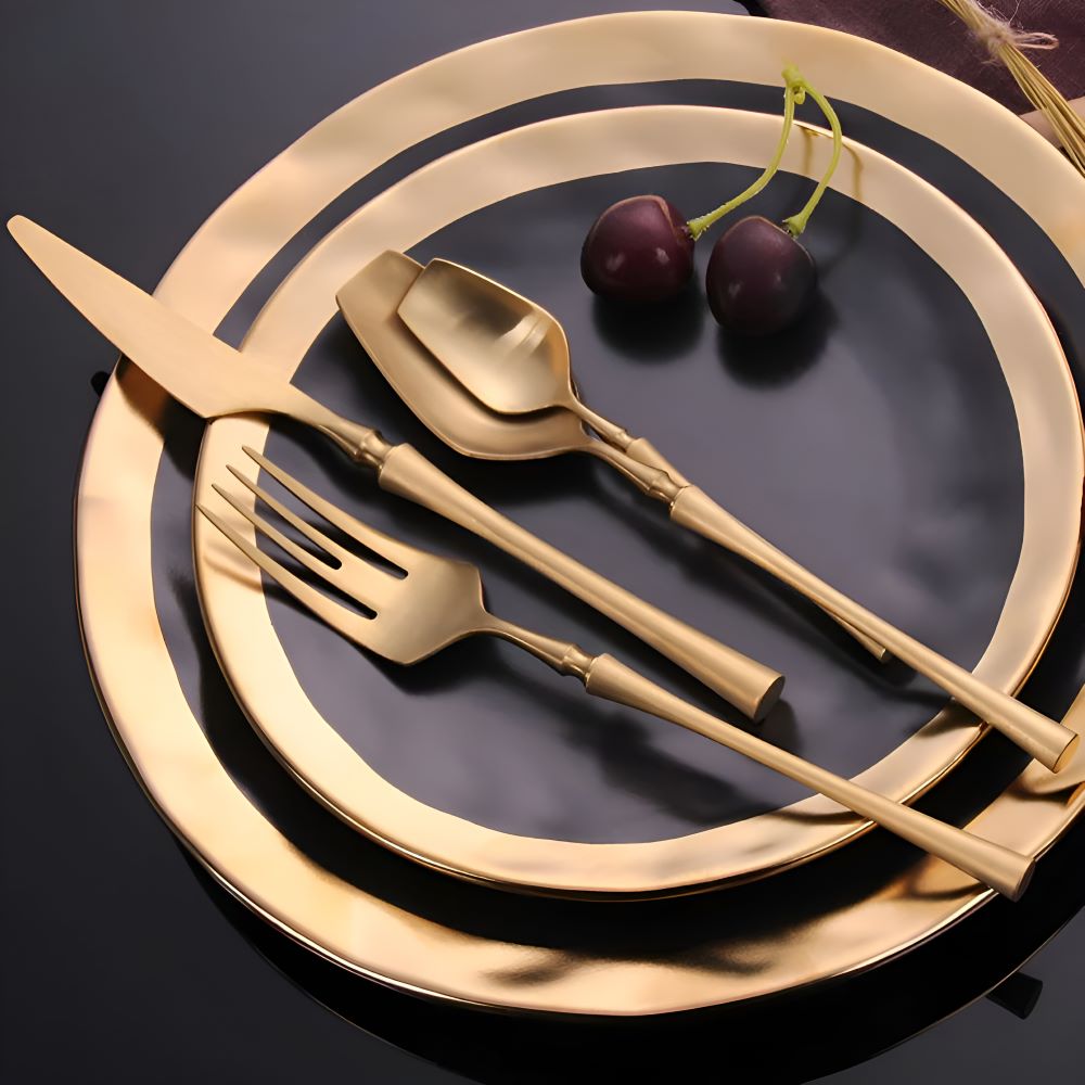 Aurevian – Black Cutlery Set 4 Or 16 Pieces With Golden Details