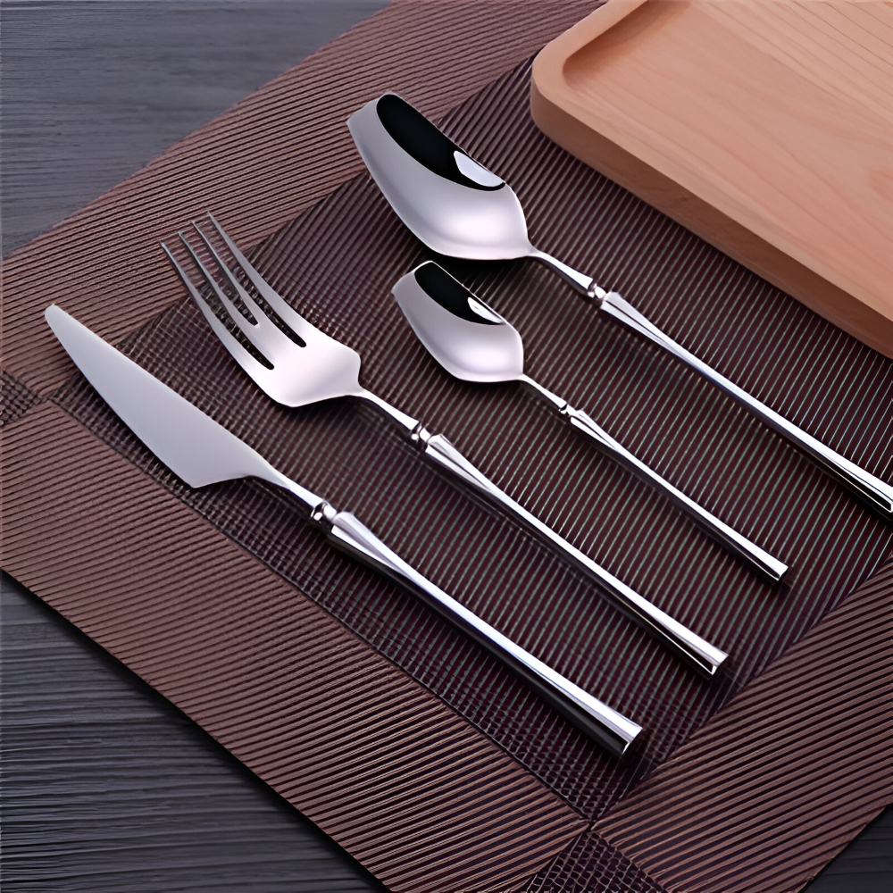 Aurevian – Black Cutlery Set 4 Or 16 Pieces With Golden Details
