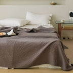 VerdeWebstuhl: Cotton blankets made of cotton with a stylish leaf pattern and easy-care lightness – for bedrooms and living rooms