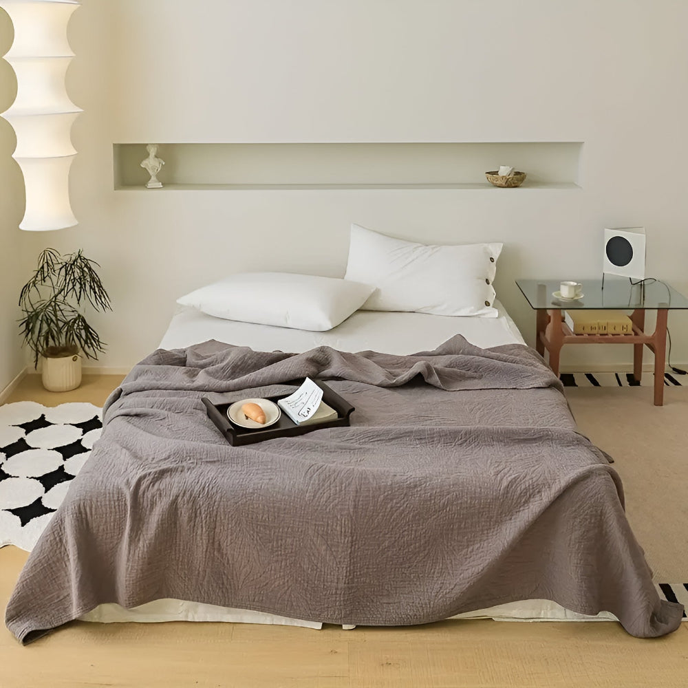 VerdeWebstuhl: Cotton blankets made of cotton with a stylish leaf pattern and easy-care lightness – for bedrooms and living rooms