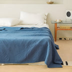 VerdeWebstuhl: Cotton blankets made of cotton with a stylish leaf pattern and easy-care lightness – for bedrooms and living rooms