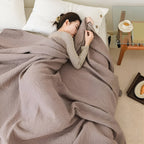 VerdeWebstuhl: Cotton blankets made of cotton with a stylish leaf pattern and easy-care lightness – for bedrooms and living rooms