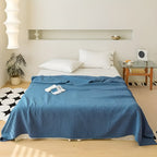 VerdeWebstuhl: Cotton blankets made of cotton with a stylish leaf pattern and easy-care lightness – for bedrooms and living rooms
