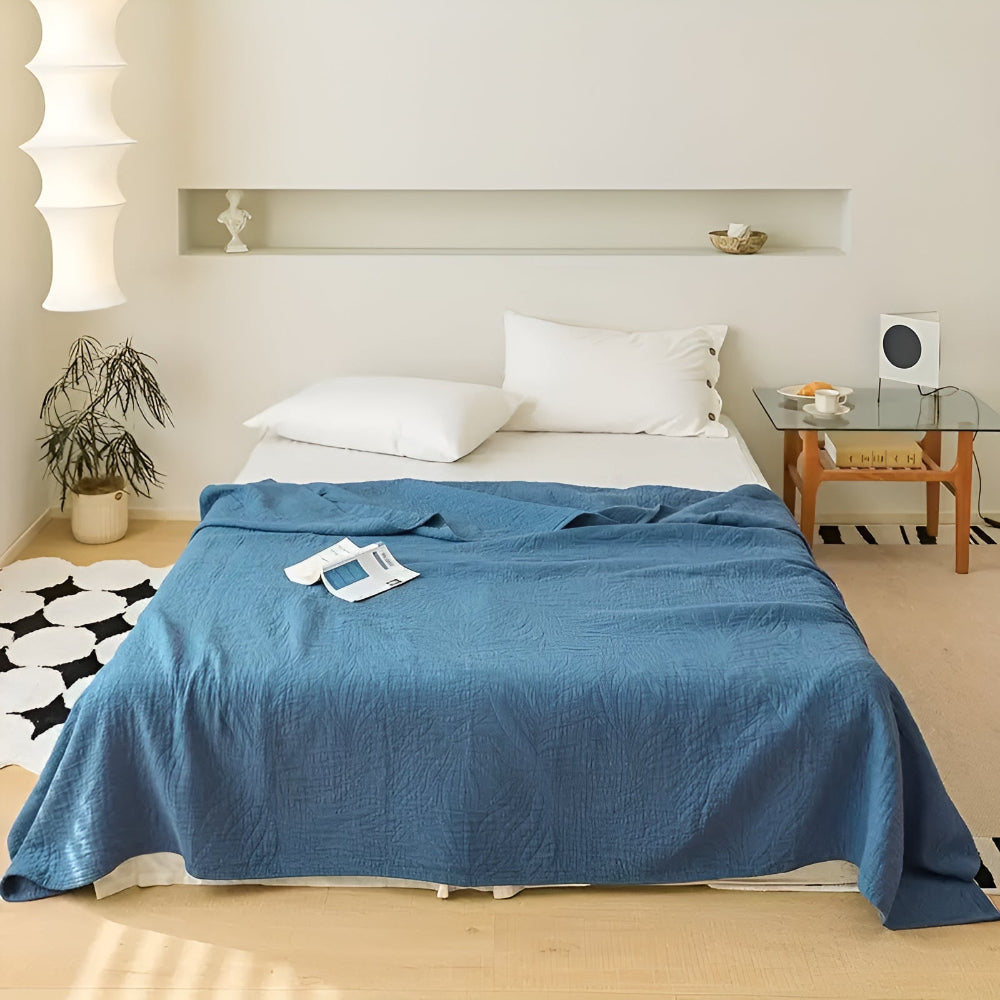 VerdeWebstuhl: Cotton blankets made of cotton with a stylish leaf pattern and easy-care lightness – for bedrooms and living rooms