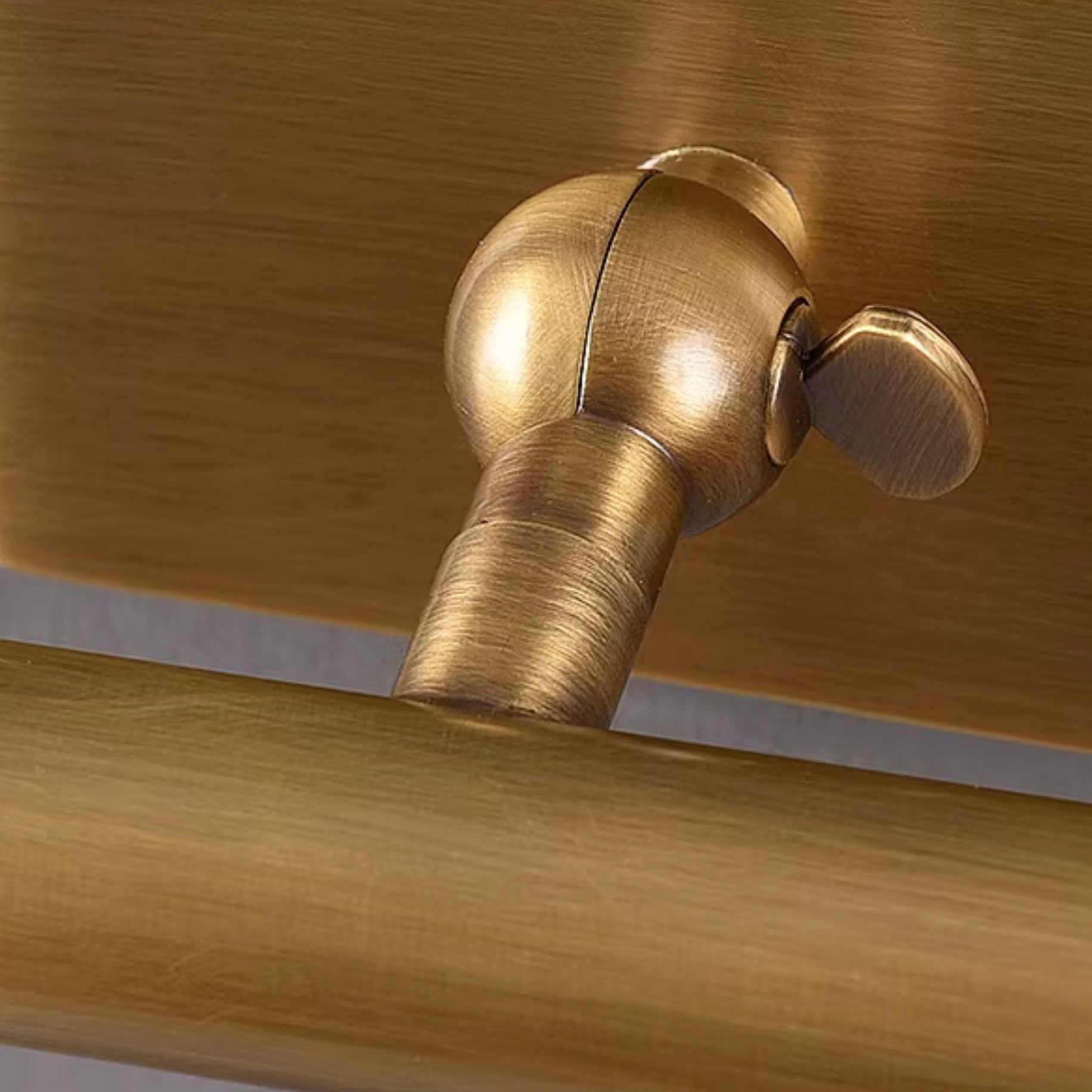Slim Linear LED Picture Light with Swivel Bar