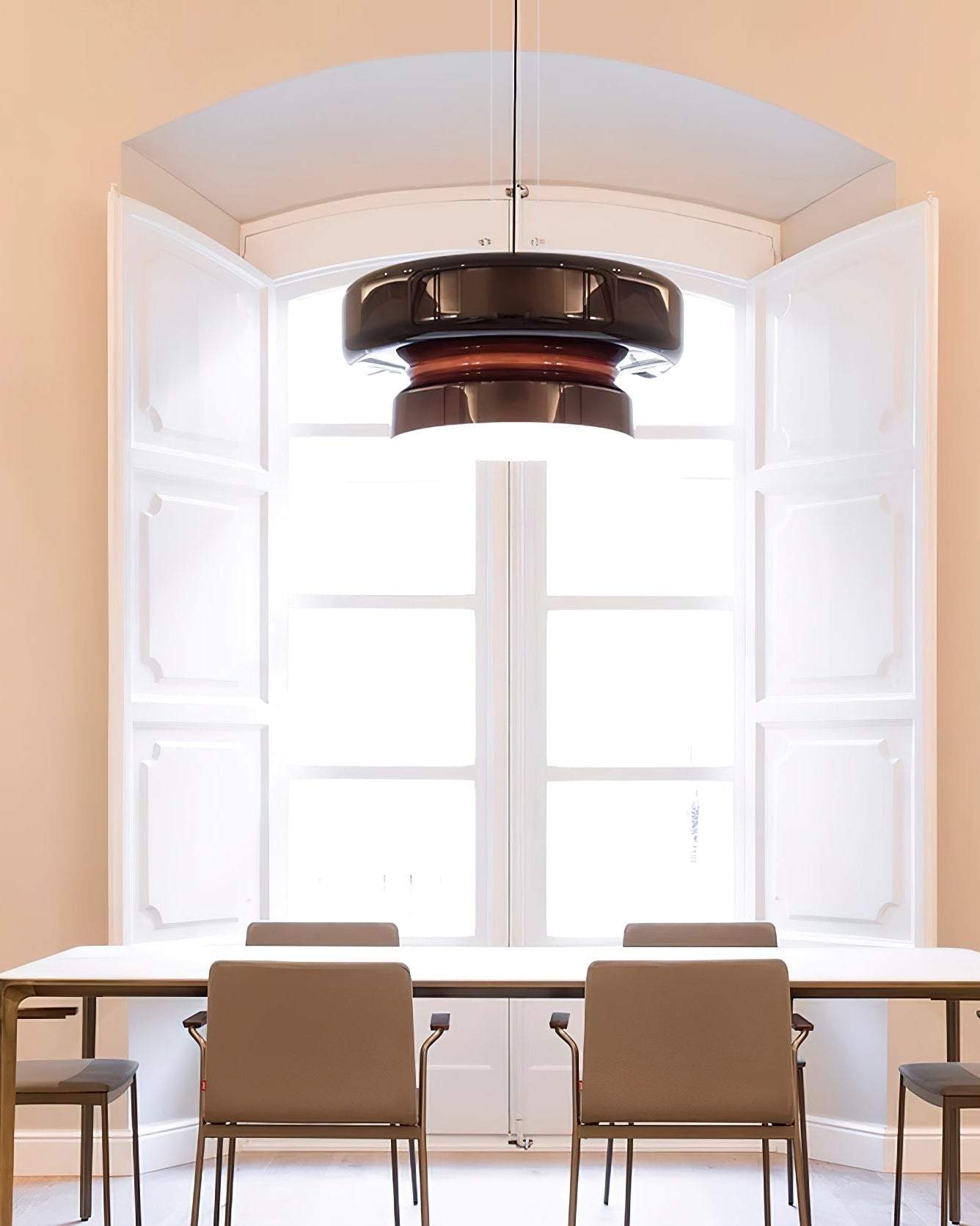 VitraGlow: Glass Pendant Light in Modern Design – Two-Tier Hanging Lamp for Living Room & Dining Room