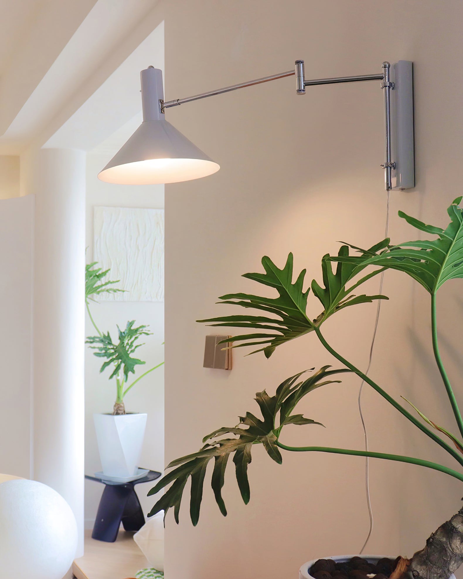 Adjustable Articulated Metal Wall Light, Plug-In