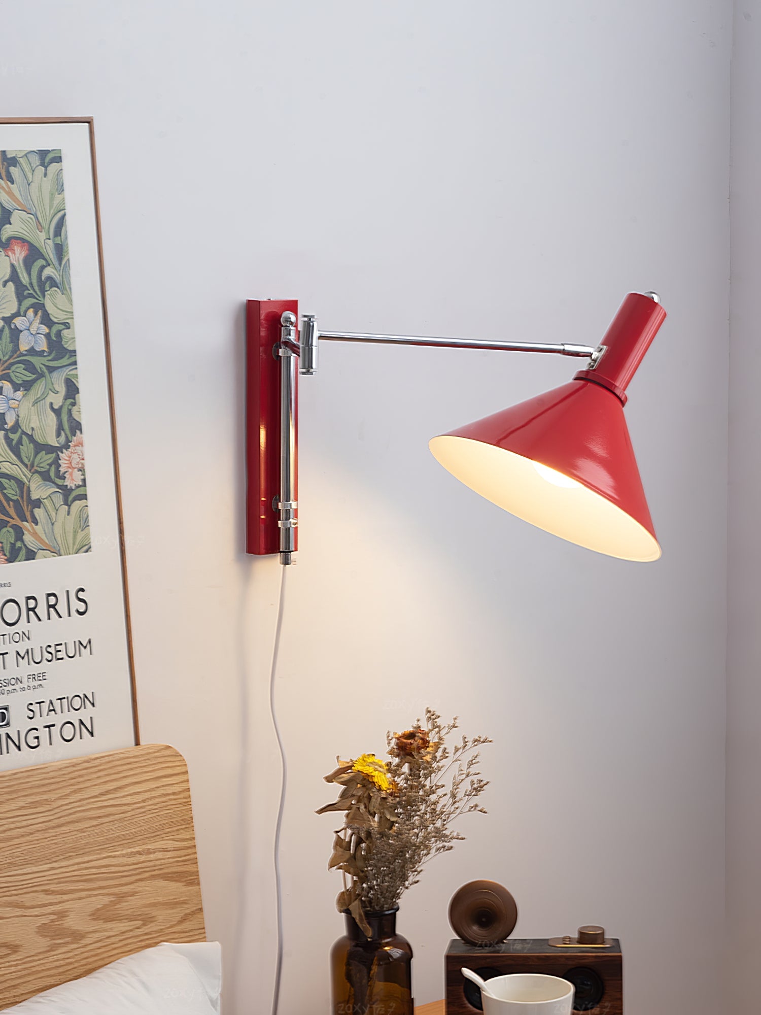 Adjustable Articulated Metal Wall Light, Plug-In