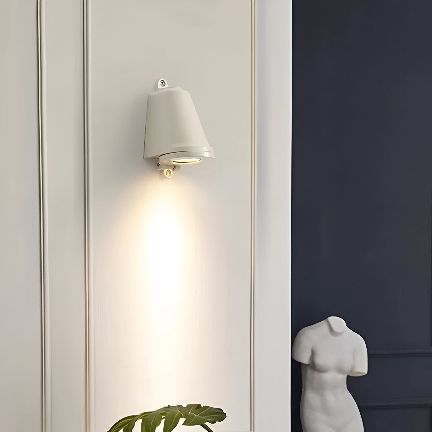 Wall Light Outdoor LED Aluminum IP65, Energy Efficient LED Sconce